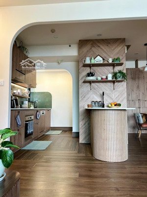 bán siêu phẩm 2 phòng ngủ góc diện tích lớn ~ 100m2 đầy đủ nội thất cực đẹp và sổ hồng