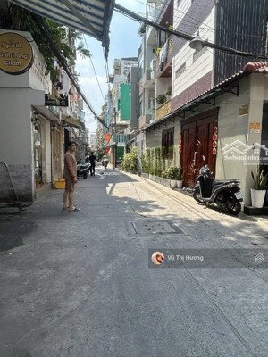 quận 1 - nhà 4 tầng - trần hưng đạo - hẻm xe hơi - 6 tỷ hơn xíu