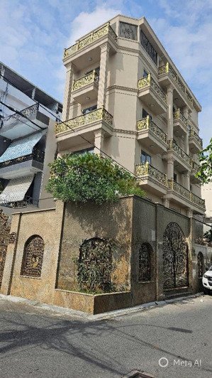 biệt thự khu kiều đàm - lô góc - hầm - thang máy - nội thất xịn - ngay trung tâm quận 7 -kế himlam