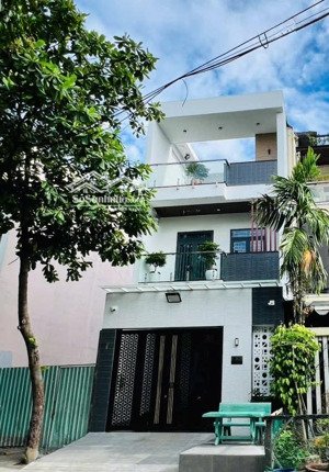 nhà phố mặt tiền gần vạn phúc city - thủ đức - 141m2 - dòng tiền 20tr/tháng - 9,9 tỷ