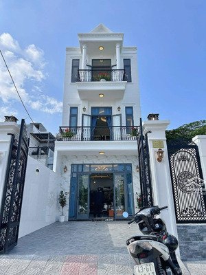 chính chủ cần bán nhà đrpj khu đô thị phước lý .