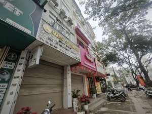 cho thuê nhà mặt phố trần quốc hoàn, 35 triệu, 45m2, chính chủ, uy tín