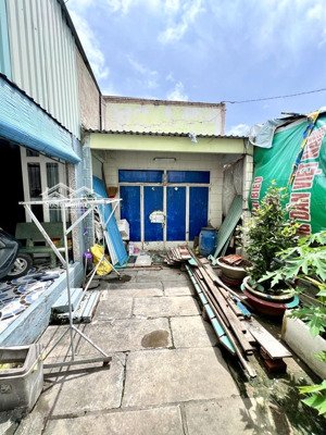 71/m2 cực hiếm lô nhì- bán nhà cấp 4 -hẻm xe hơi- cách 10m ra nguyễn bình -nhà bè .nhỉnh 3tỷ