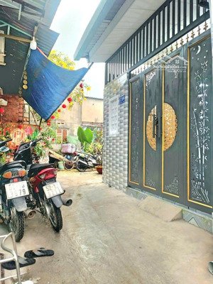 bán nhà sổ hồng riêng gần chợ thới tứ đông thạnh, tp.hcm vị trí: gần chợ thới tứ