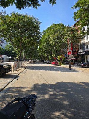 bán nhà mặt phố vạn phúc - trung tâm ba đình-vị trí đẹp - kinh doanh - dòng tiền