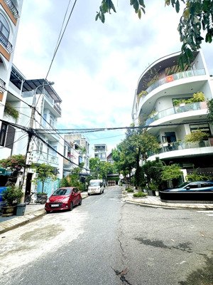 bán nhà 2 tầng đường lê đại , hoà cường . 83m2 ngang 5m sẵn cho thuê 12triệu. giá 8.x tỷ