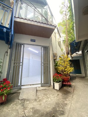 chỉ 2,88 tỷ - có nhà 56m2 sàn, 3 phòng ngủ trung tâm quận 6 - sát vách him lam chợ lớn