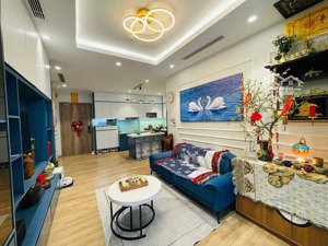 cần bán căn hộ 2pn 2wc 74m2 đủ đồ view hồ thiên nga toà l1 landmark ecopark.lh ạ