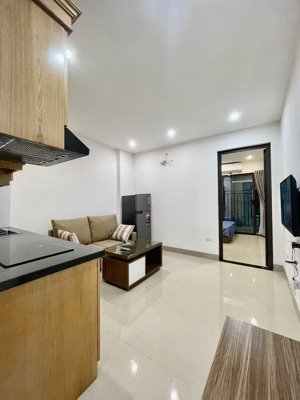 chính chủ cho thuê căn hộ 1n1k ngõ 68 cầu giấy - ban công thoáng - đầy đủ đồ - pccc