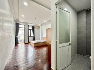 căn hộ ban công thoáng mátt 38m2 rộng rãi đầy đủ nội thất gần cầu chánh hưng quận 8