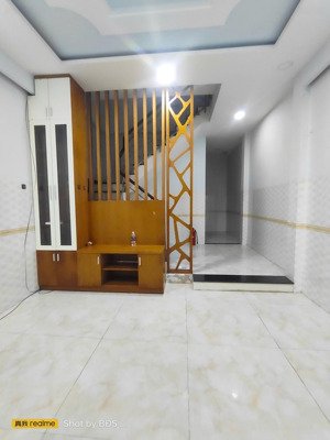 cho thuê nhà 2 tầng mặt tiền hẻm đs4 hbp 10tr/tháng