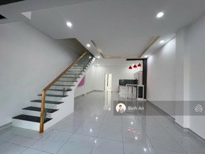 bán căn 2 tầng, 2 mặt thoáng, đã hoàn thiện 3pn, 2wc, trục đường thông dài, dân cư ở đông, sổ hồng