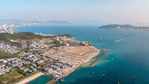 duy nhất 1 căn nhà 90m2 xây 4 tầng mặt biển nha trang giá 12 tỷ