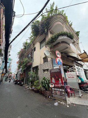 siêu vị trí, căn góc 2mt hxh khu phan xích long, 21x6m, nhà 4 tầng đang chia làm 4 căn cho thuê