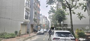 bán đất tđc ngọc thuỵ, gần công viên, đường to vỉa hè rộng thoáng trước sau. lh 