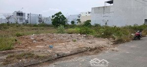 bán đất dư án nam hoà xuân. b2 81 lô 41 sac góc thông viêw 2 trường học. hướng đông bắc