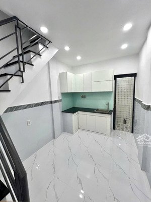 chỉ 2.05 tỷ nhà 2 tầng mới ngay vincom võ văn ngân sổ riêng 80m ra mt đường 13 linh chiểu