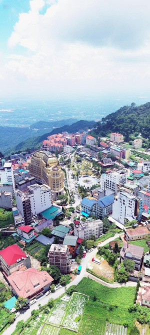 bán 350m đất kinh doanh khu du lịch nghỉ mát tam đảo, sổ lâu dài, view quảng trường, lh 