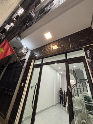 40m2 đường phan kế bính- 6 tầng- thang máy- 1 nhà ra phố- giá 16 tỷ- nhà mới koong- mặt tiền 4.5m