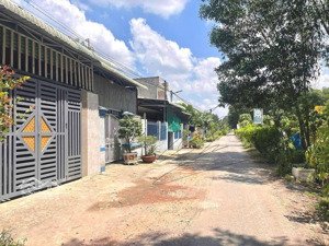 bán đất ấp tân hiệp 1, diện tích 10x23m2, sổ thổ cư 80m2. giá bán 2tỷ550 triệu đồng