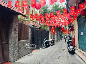 nhà đẹp 6 tầng cầu giấy full nội thất 35m, mt3.8m giá 11.9 tỷ ngõ thoáng rộng 5m ra ngõ thông ô tô