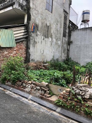 gia đình cần bán 40m2 ngõ oto vào nhà hậu 4m full đất ở, giá loanh quanh hơn 3 tỷ nam hồng đa-hn