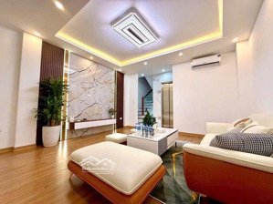 hiếm! phân khúc 8 tỷ, 35m2x6t thang máy, vài bước ra ôtô, bãi xe sát nhà phố phạm văn đồng, cổ nhuế