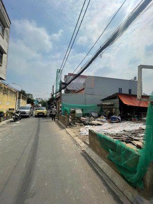 cho xây hầm, 5 tầng, giá 7,8tỷ/131m2, dt 8,5x14m lô góc - 3 mặt tiền đường số 7 phường linh xuân