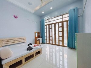 hiếm bán căn hộ dịch vụ đường huỳnh tấn phát quận 7 - dòng tiền 36 triệu - nhỉnh 8 tỷ