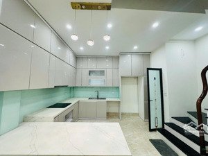hàng hiếm tây mỗ ! 40m2* thang máy* 5tầng* giá hơn 6 ( có thương lượng)