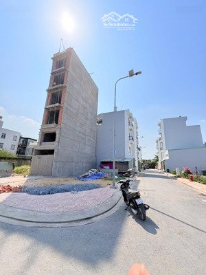 bán lô góc mặt tiền đường 40 hiệp bình chánh