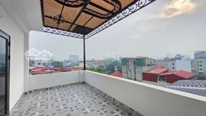 trường lâm - việt hưng - 6 tầng - gần bv đức giang - 7,85 tỷ - ngõ thông