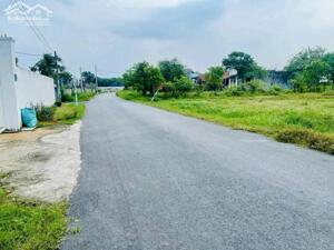 KẸT TỀN SANG GẤP 1050M2 ĐẤT THÔ CƯ SÁT KCN, CHỢ DÂN CƯ ĐÔNG TIỆN XÂY TRỌ, KD GIÁ 170TR