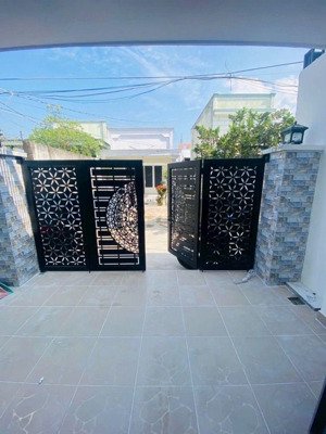 siêu phẩm nhà bè nhà mới 2 tầng view sông giá cực hot