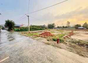 siêu phẩm lô góc 177m2, mặt tiền hơn 8m4, ngay gần chợ lệ trạch chỉ 1ty6xx