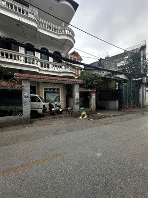 chính chủ bán đất mặt phố ngọc trì 111m lô góc, 27 tỷ cực hiếm.