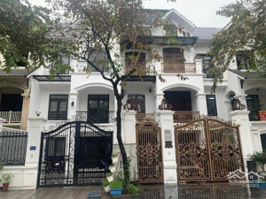 chính chủ cho thuê nhà hoàn thiện có thang máy full đồ tại khu a geleximco giáp vin smart city