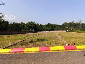 đất nền hoà lạc gần đại học quốc gia - khu công nghệ cao hoà lạc.