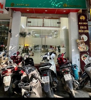 bán nhà mặt phố hào nam, đống đa, dt 45m, 5 tầng, vỉa hè 4m, dân xây chắc chắn chỉ 23.5 tỷ