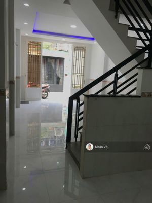 4.5tỷ hẻm đúng 6m, dt: 4mx10m, 1lầu, 2pn vô ở liền. bình tân giáp tân phú