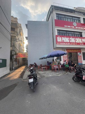 bán đất mặt đường hồ sen vị trí đẹp