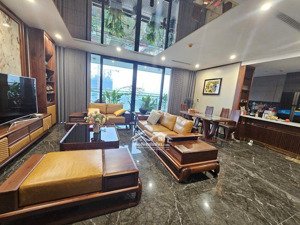 bán căn hộ giá tốt nhất sunshine golden river, dt 211,4m2, nội thất siêu xịn, ở sướng, giá 21 tỷ