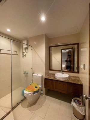 chung cư satra eximland phú nhuận có nội thất, 2p ngủ, ban công, giá 16tr