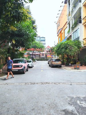 nhà phố nguyễn văn cừ 52m2, 5 tầng, 11.8 tỷ full nội thất, 6 ngủ