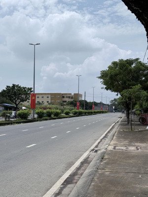 mặt tiền phạm hùng - 300m² - ngang 15m cực hiếm chỉ 26 tỷ. lh khánh 