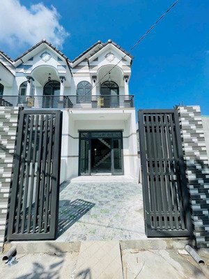 cho thuê nhà ngay chợ thạnh phú-4 phòng ngủ-hợp đồng lâu dài