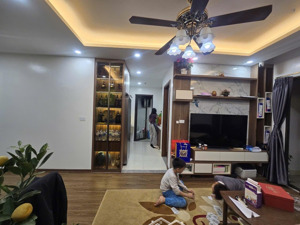 em bán cc tecco diamond. diện tích 70m, pháp lý sổ đỏ lâu dài. giá 5,55 tỷ. lh 