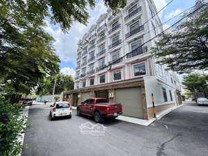 8.3 tỉ nhà phố đồng bộ - ven sông sài gòn