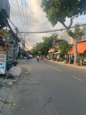 bán nhà mặt tiền đường tam châu rộng 12m- p. tam bình-tđ-156m2 (6x27)- chỉ : 11,2 tỷ - 3pn,3wc- shr