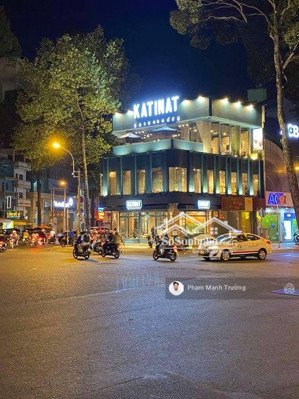 bến nghé ! góc 2mt pasteur, q1 | 8.5 x 29m | hđt: 350tr/tháng | giá tốt 130 tỷ |